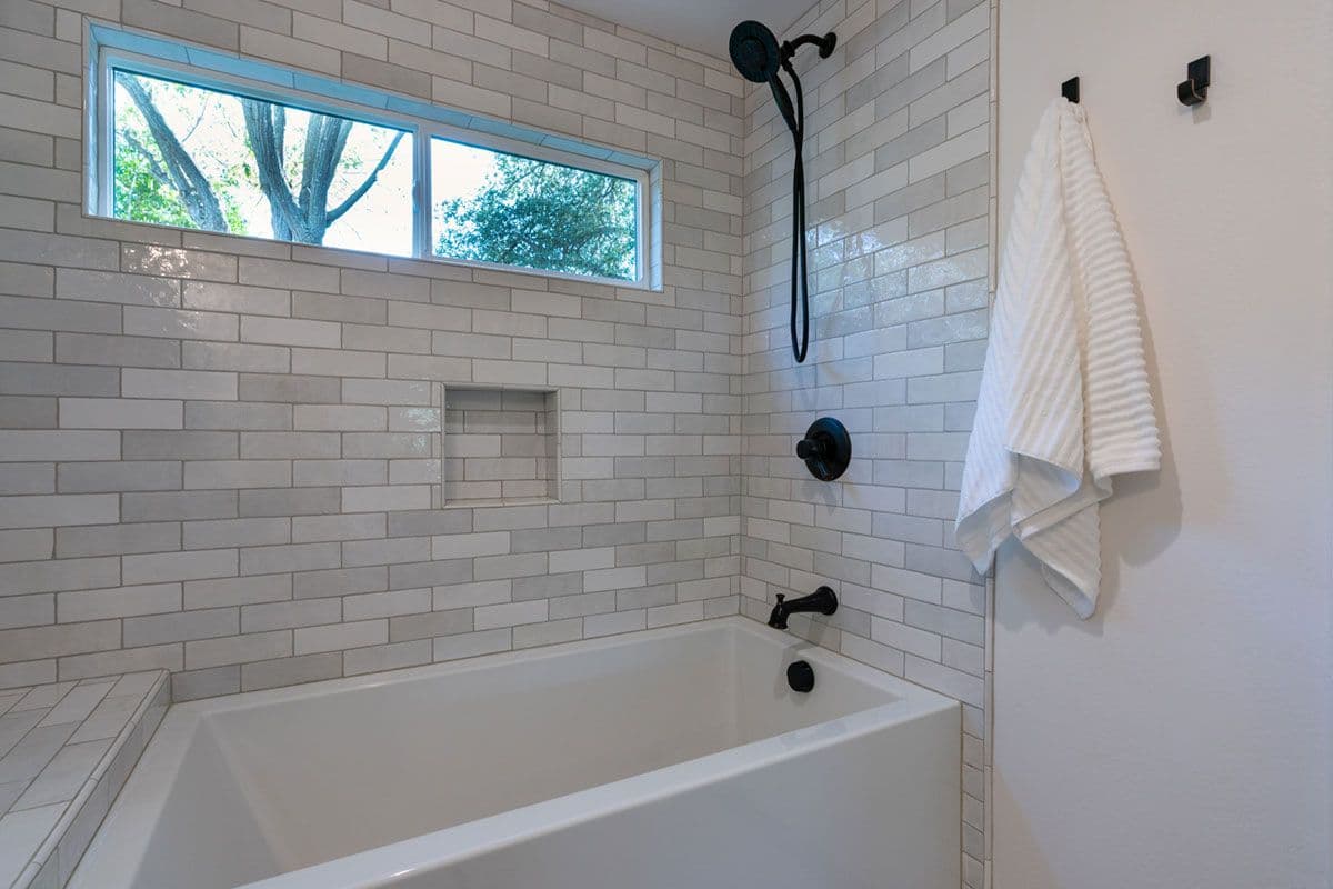 Tile work around tub image