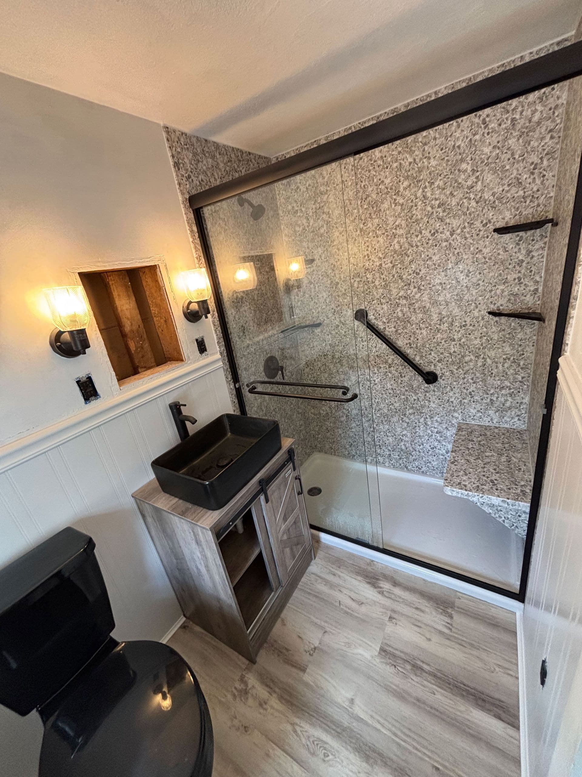 Chaplin Bathroom