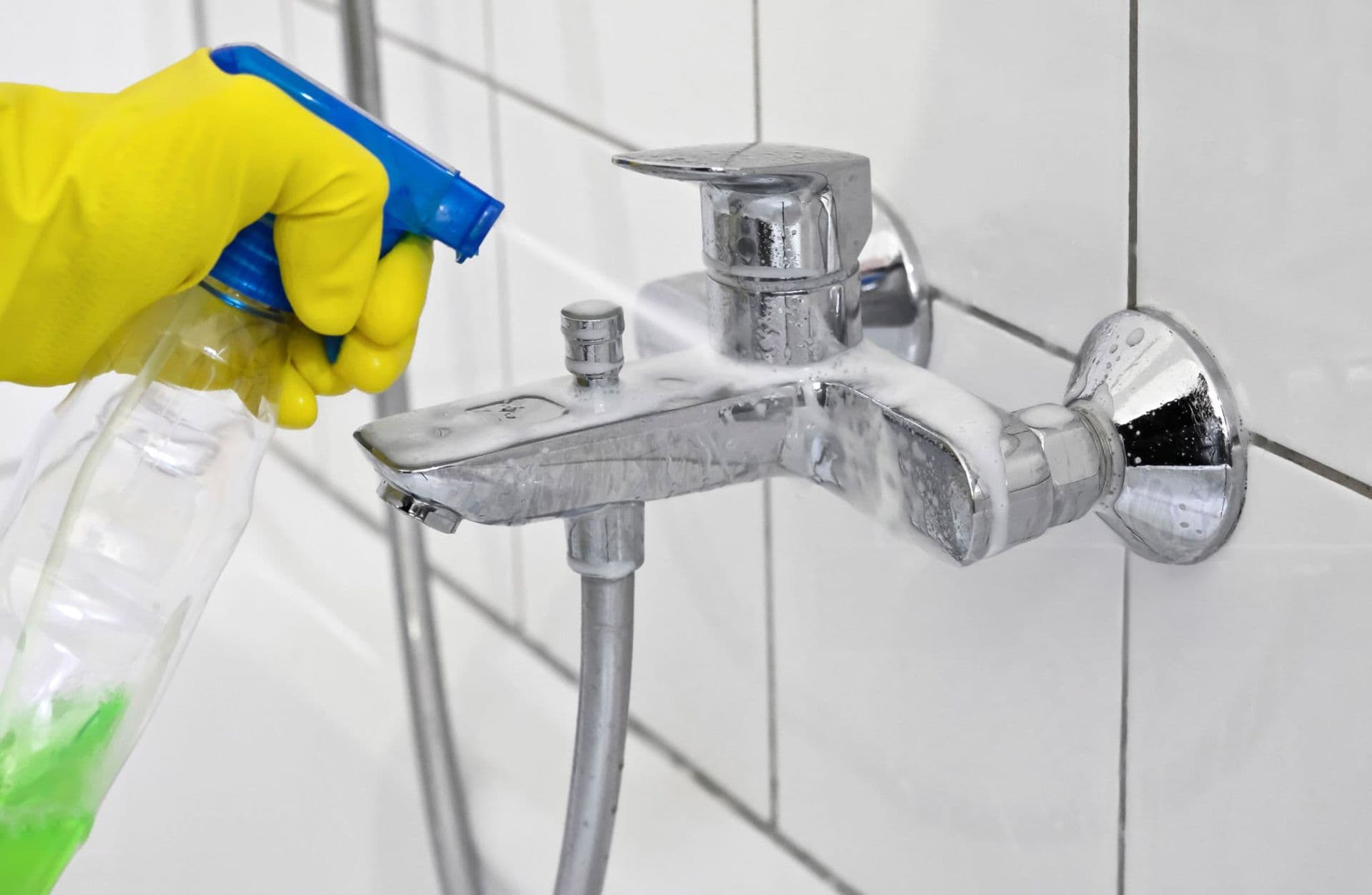TBS guide to deep cleaning your bath
