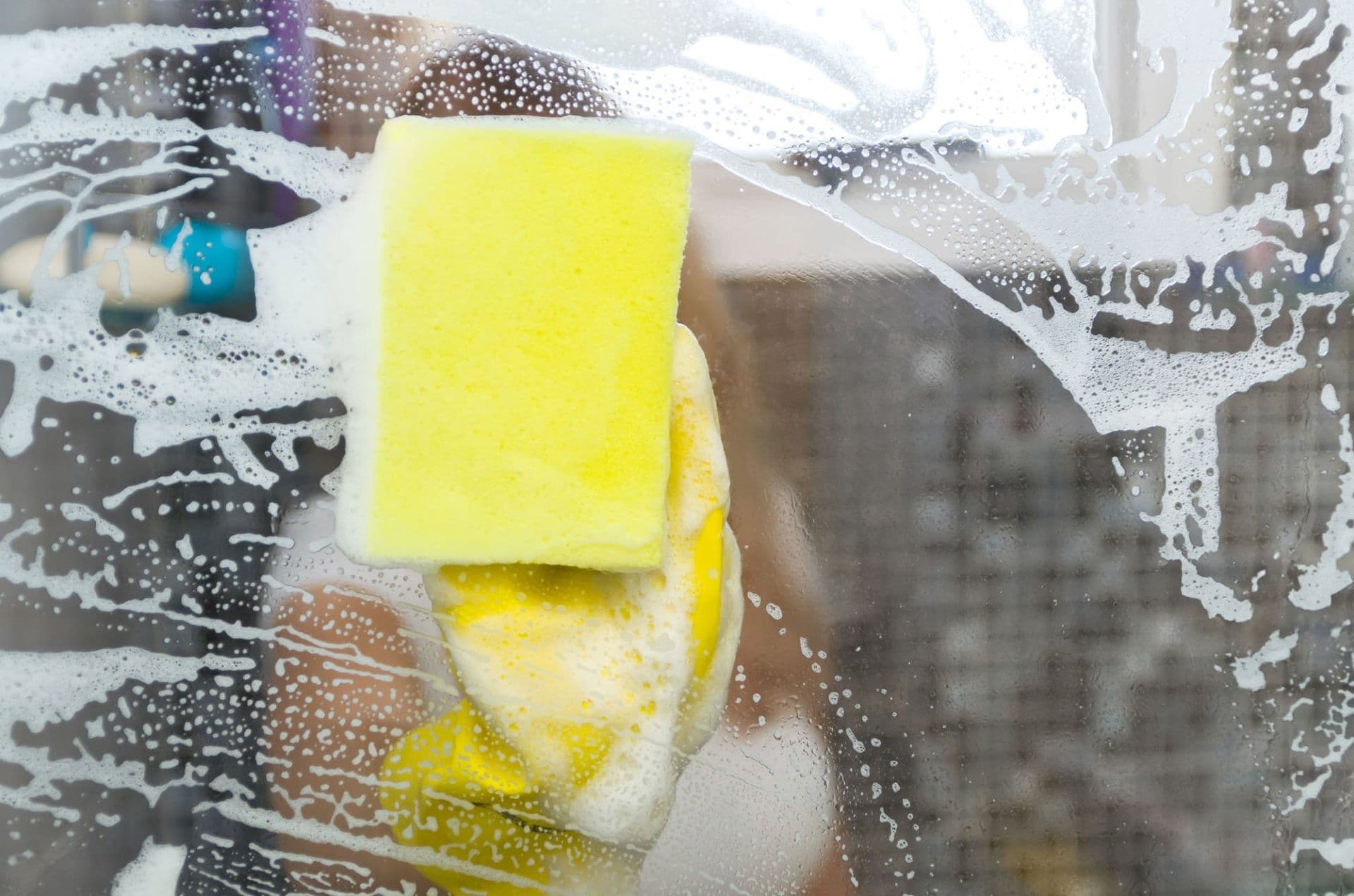 TBS complete guide to cleaning your bath to keep it looking new